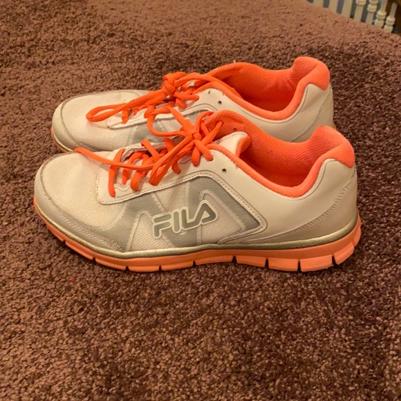 Fila Running Shoes - Picture 1 of 2